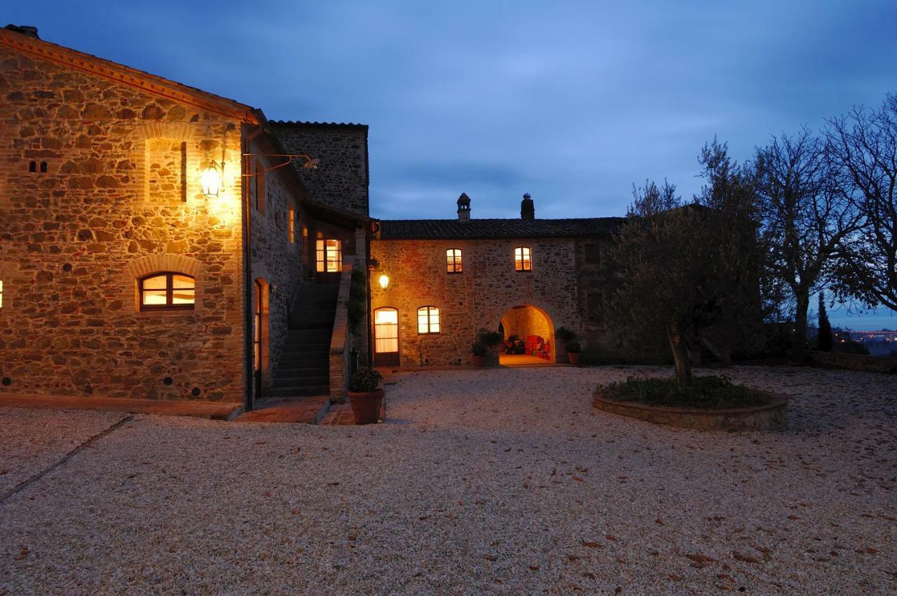 Готель Relais Borgo Torale Пассіньяно-суль-Тразімено Екстер'єр фото