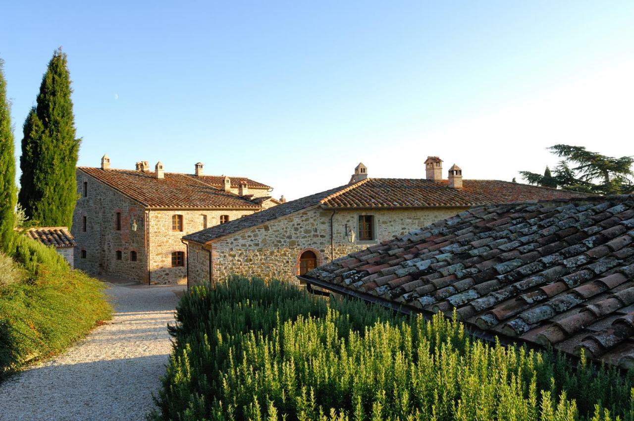 Готель Relais Borgo Torale Пассіньяно-суль-Тразімено Екстер'єр фото