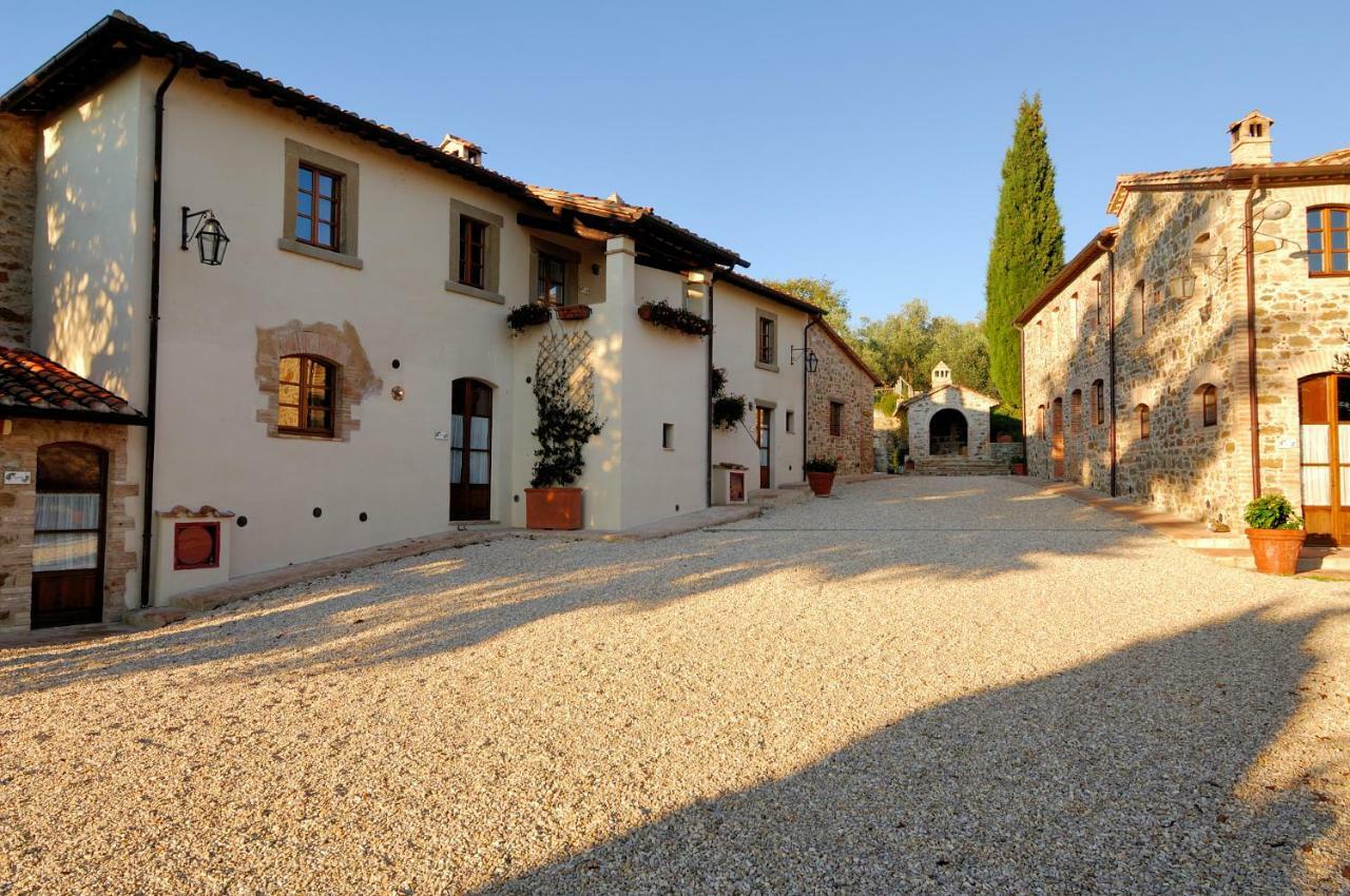 Готель Relais Borgo Torale Пассіньяно-суль-Тразімено Екстер'єр фото