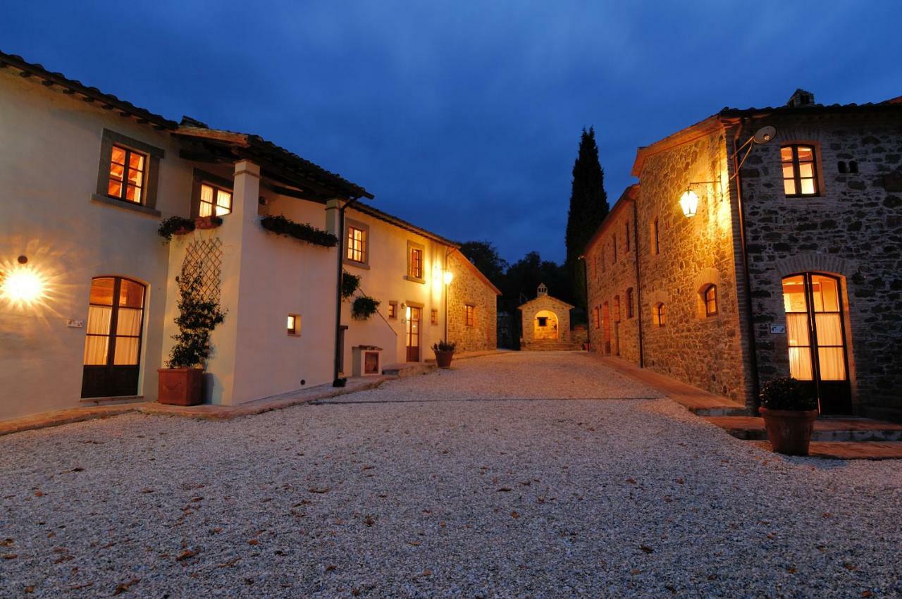 Готель Relais Borgo Torale Пассіньяно-суль-Тразімено Екстер'єр фото